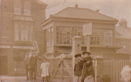 Lees Lane Crossing