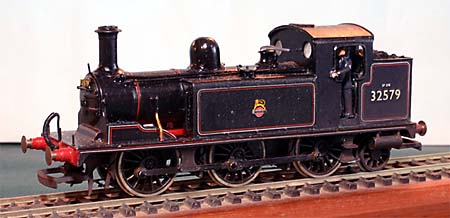 32579