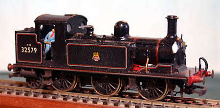 32579